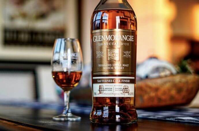GLENMORANGIE NECTAR D'OR WHISKY SINGLE MALT butelka i kieliszek